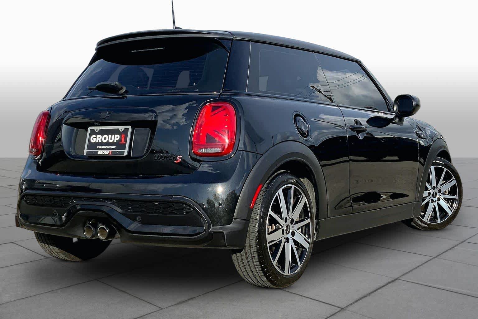 Used 2023 MINI Cooper S FWD image 13
