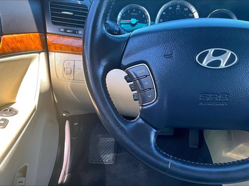 Used 2009 Hyundai Sonata Limited FWD image 10