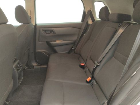 Used 2024 Nissan Rogue S AWD/4WD image 18