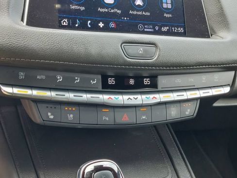 Used 2023 Cadillac XT4 Premium Luxury FWD image 41