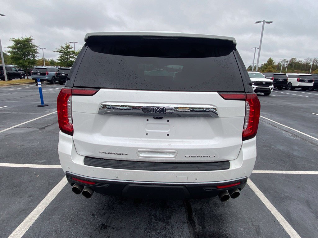 Used 2023 GMC Yukon Denali Ultimate AWD/4WD image 6