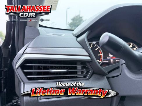 Used 2025 Nissan Altima 2.5 SV FWD image 30