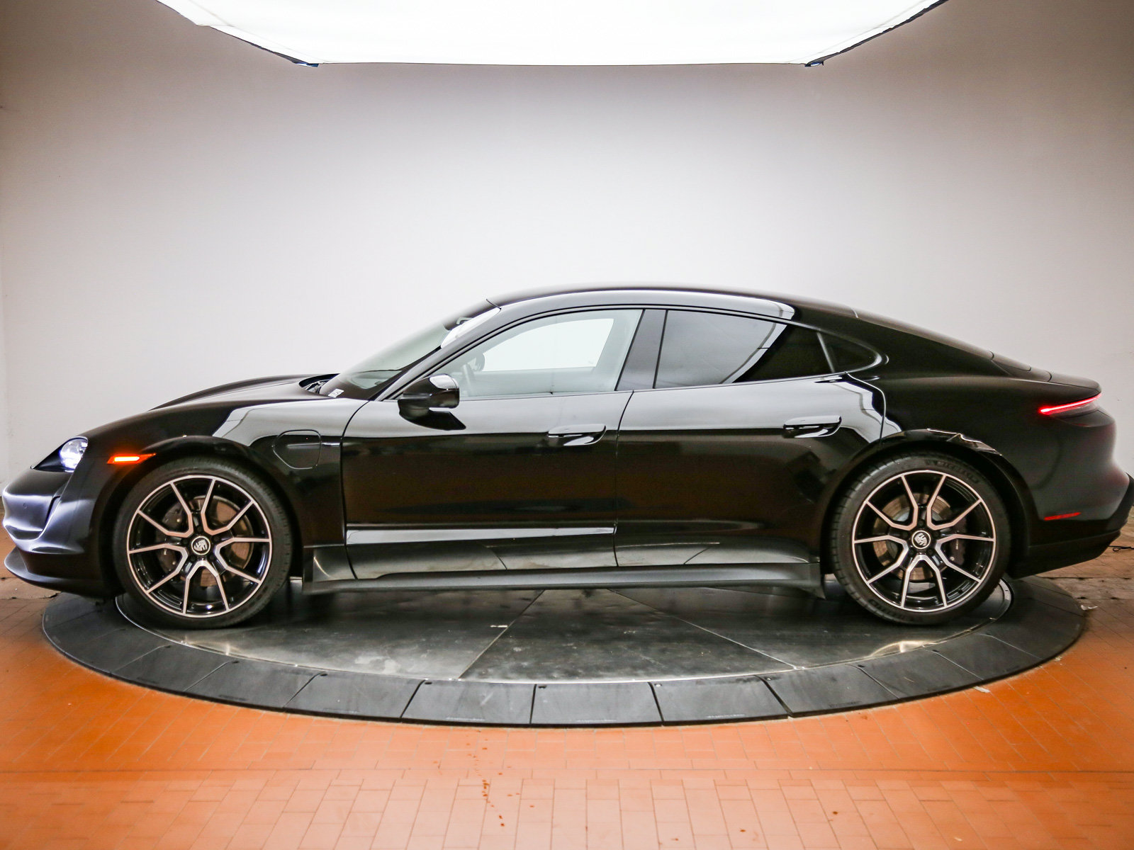 Certified 2023 Porsche Taycan RWD image 2