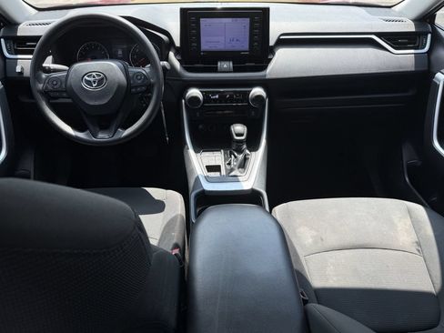 Used 2021 Toyota RAV4 LE AWD/4WD image 26