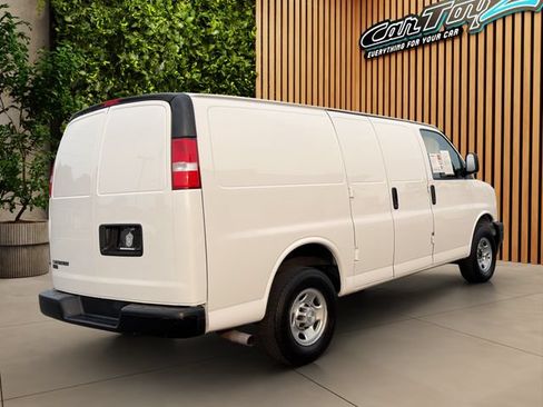 Used 2021 Chevrolet Express 2500 RWD image 5