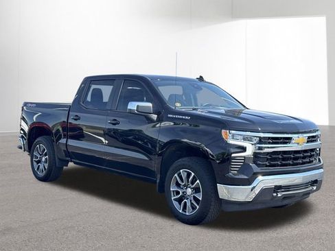Used 2024 Chevrolet Silverado 1500 LT AWD/4WD image 12
