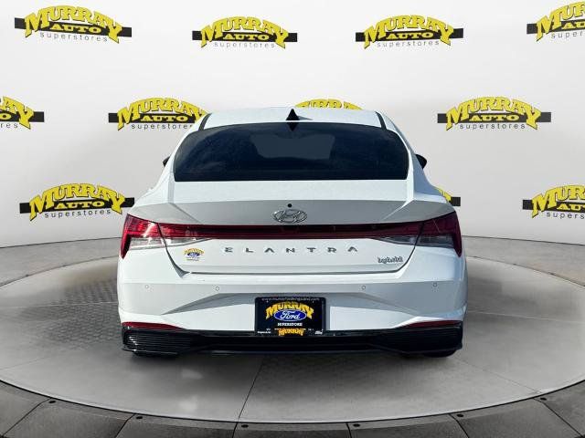 Used 2023 Hyundai Elantra Limited w/ Preferred Accessory Package FWD image 4
