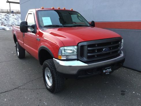 Used 2004 Ford F350 XLT image 2