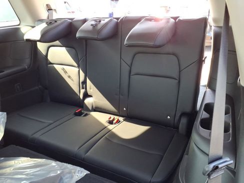 New 2026 Nissan Pathfinder SL image 30