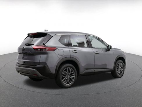 Used 2023 Nissan Rogue S AWD/4WD image 9