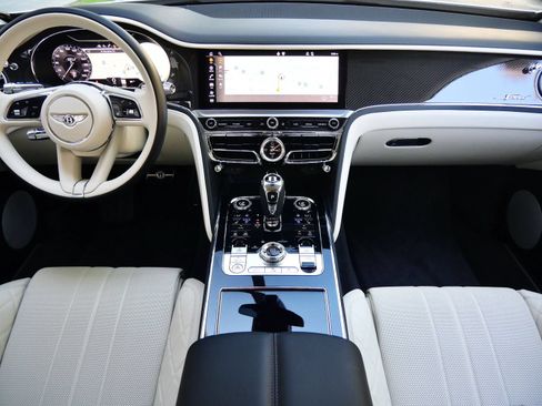 Used 2024 Bentley Flying Spur W12 AWD/4WD image 4