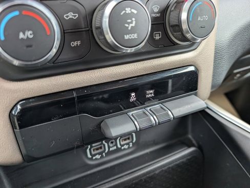 Used 2021 RAM 1500 Laramie image 30