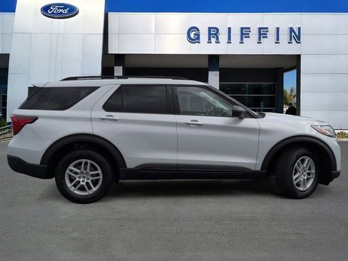 New 2026 Ford Explorer Active image 3
