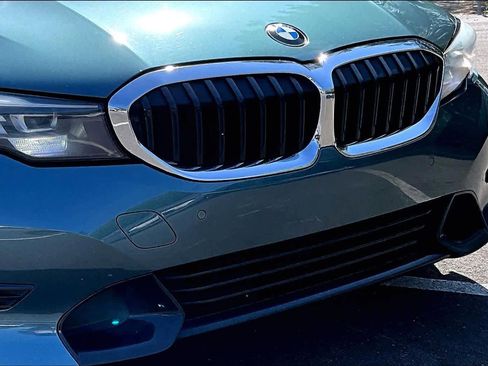Used 2020 BMW 330i Sedan w/ Driving Assistance Package RWD image 29