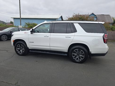 Used 2024 Chevrolet Tahoe Z71 w/ Luxury Package AWD/4WD image 6