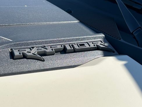 New 2025 Ford Bronco Raptor w/ Interior Carbon Fiber Pack AWD/4WD image 24