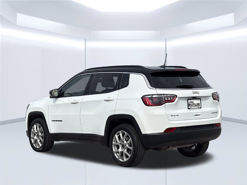 Used 2025 Jeep Compass Limited AWD/4WD image 3