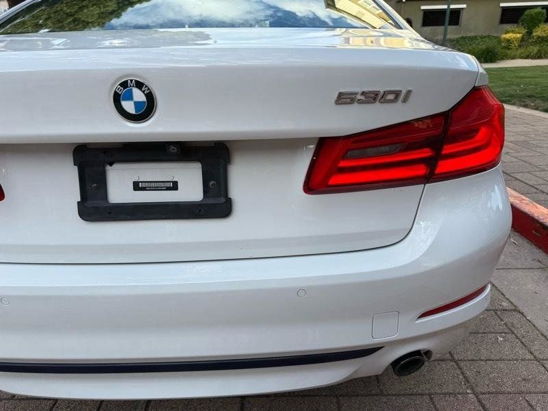 Used 2020 BMW 530i w/ Convenience Package RWD image 27