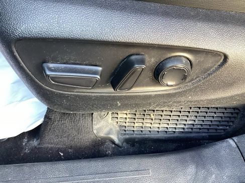 Used 2024 Toyota Sienna XSE w/ XSE Plus Package AWD/4WD image 18