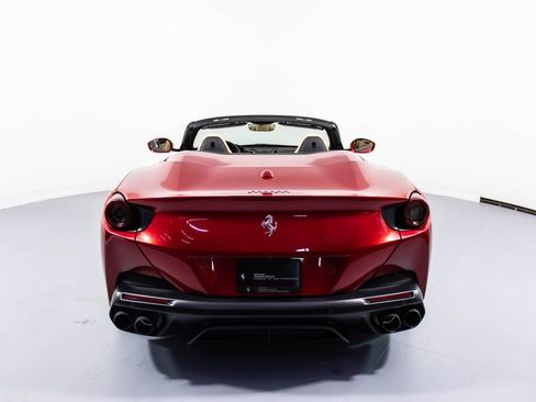 Certified 2019 Ferrari Portofino image 7