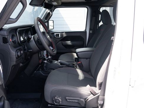 Used 2024 Jeep Wrangler Unlimited Rubicon w/ Technology Group AWD/4WD image 10