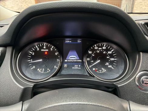 Used 2020 Nissan Rogue SV w/ Premium Package FWD image 24