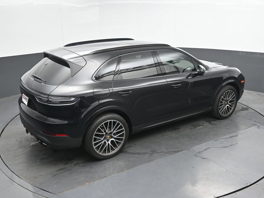 Used 2023 Porsche Cayenne AWD/4WD image 32