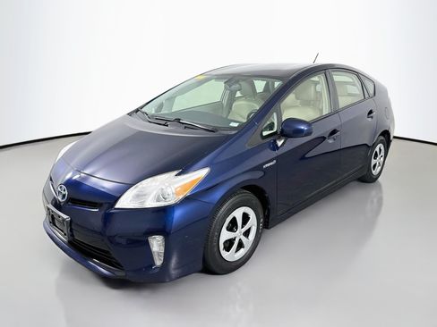 Used 2013 Toyota Prius Four FWD image 3