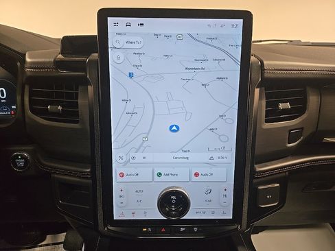 Used 2023 Ford Expedition Platinum image 16