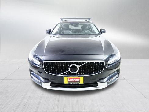 Used 2019 Volvo V90 T6 Cross Country w/ Protection Package Premier image 2
