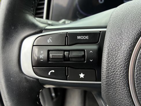 Used 2024 Kia Sportage EX FWD image 28