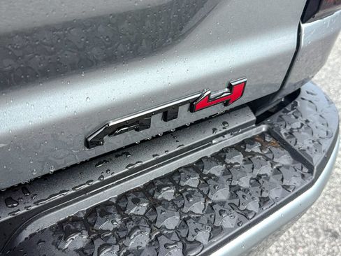 Certified 2023 GMC Canyon AT4 w/ AT4 Premium Package AWD/4WD image 12
