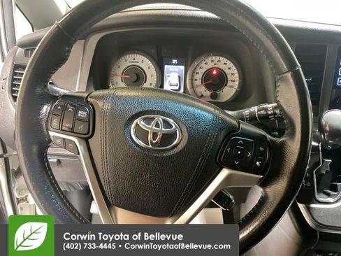 Used 2015 Toyota Sienna SE image 14