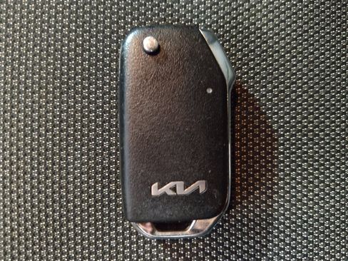 Used 2022 Kia Forte LXS FWD image 32