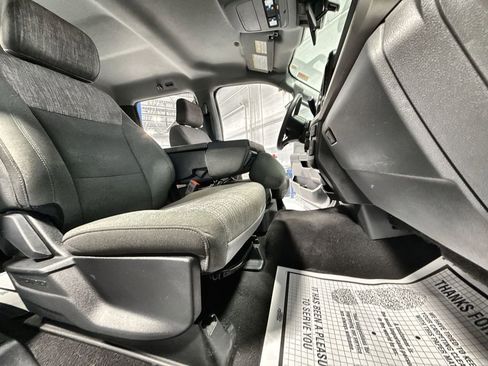 Used 2024 Ford F250 XLT AWD/4WD image 33