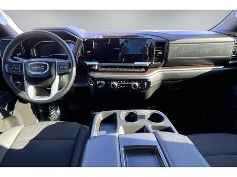 Used 2025 GMC Sierra 1500 Elevation AWD/4WD image 8