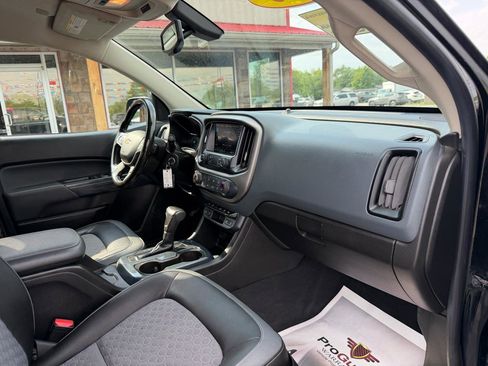 Used 2020 Chevrolet Colorado Z71 w/ Z71 Midnight Edition AWD/4WD image 21