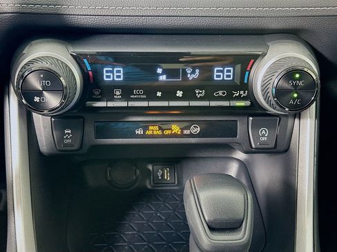 Certified 2025 Toyota RAV4 XLE w/ Convenience Package image 15