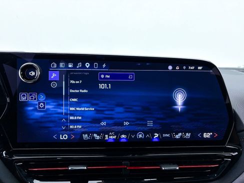Used 2025 Chevrolet Silverado EV RST AWD/4WD image 22