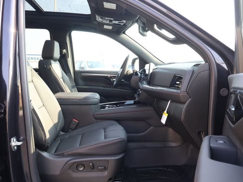 New 2026 Chevrolet Suburban RST w/ Sun And Tow Package image 45