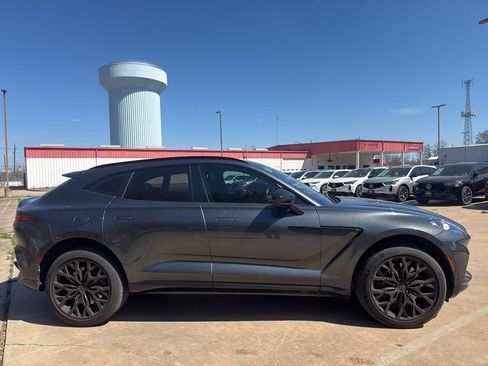 Used 2021 Aston Martin DBX Base image 4