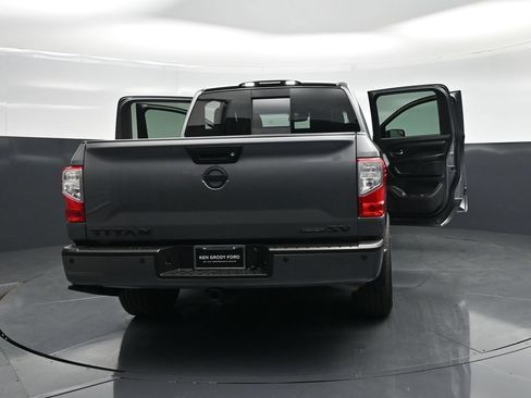 Used 2019 Nissan Titan SV w/ SV Convenience Package RWD image 34