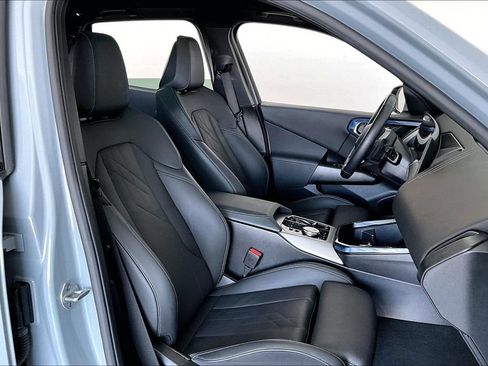 Used 2025 BMW X3 xDrive30i AWD/4WD image 9