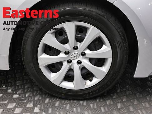 Used 2021 Toyota Corolla LE w/ Carpet Mat Package (TMS) FWD image 30