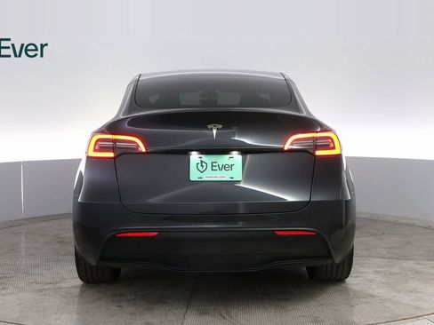 Used 2025 Tesla Model Y Long Range image 13