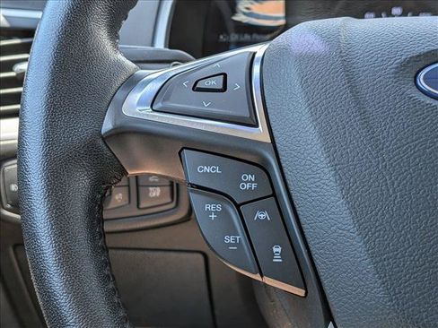 Used 2019 Ford Edge SEL w/ Equipment Group 201A AWD/4WD image 12
