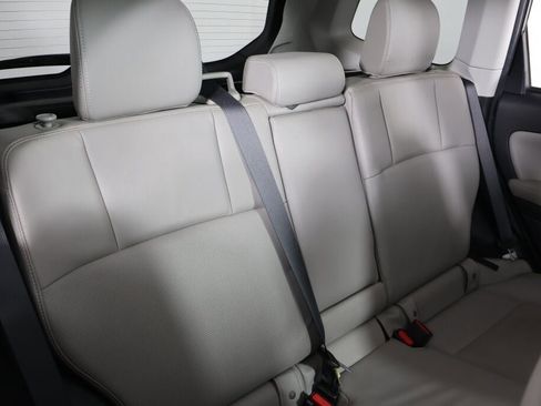 Used 2014 Subaru Forester 2.5i Limited image 23