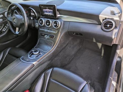 Used 2017 Mercedes-Benz C 300 4MATIC Sedan image 24