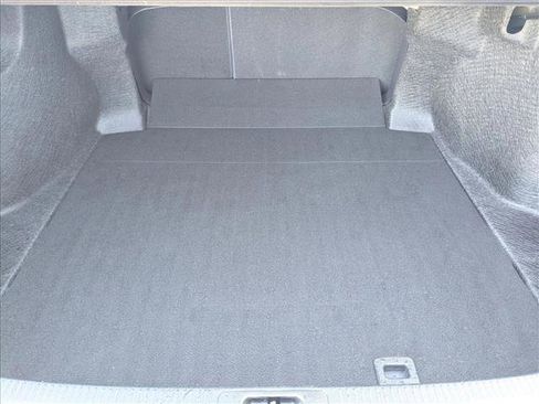 Used 2023 Toyota Camry SE image 6