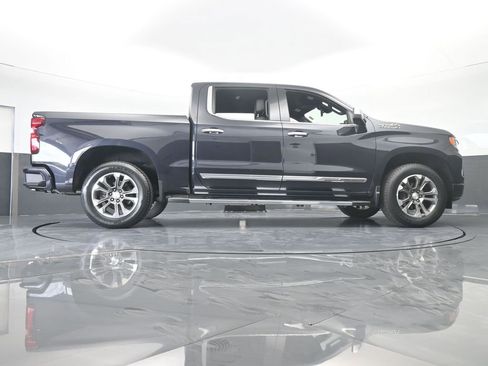 Used 2022 Chevrolet Silverado 1500 High Country image 74